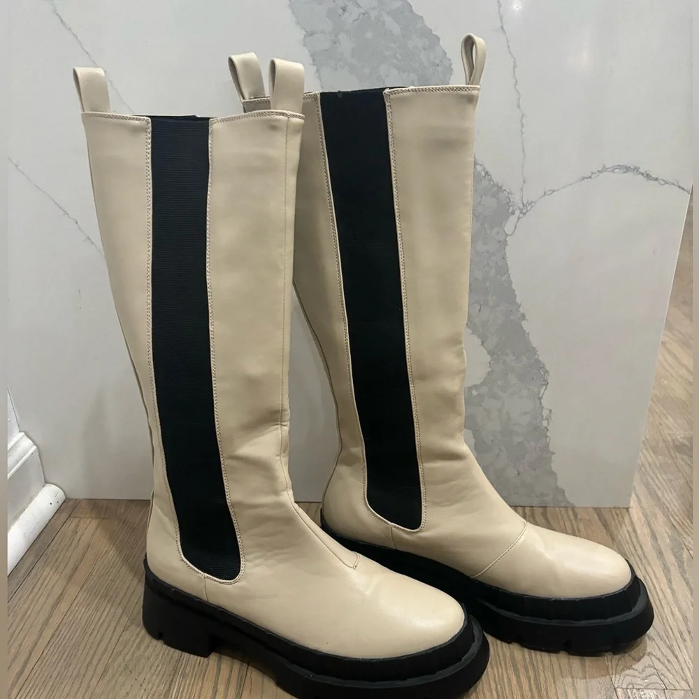 Nasty Gal Tan Platform Chunky Boots size 7